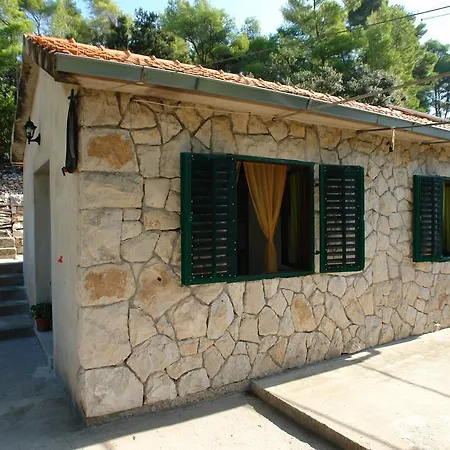 Robinson Karmen * Blato (Korcula)